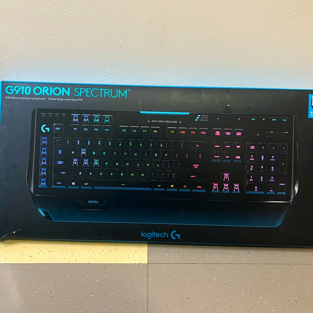 G910 Orion SPECTRUM.. If you have a question, please let me know.